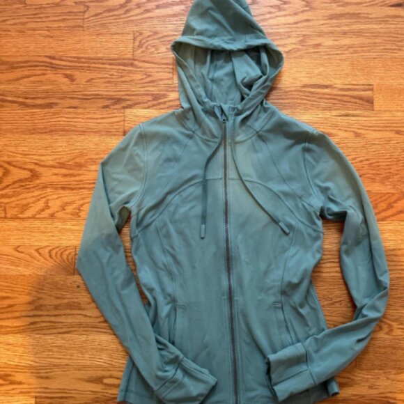Lululemon Define Jacket – Size 8– Pre-Loved (Great Condition) - Picture 2 of 3